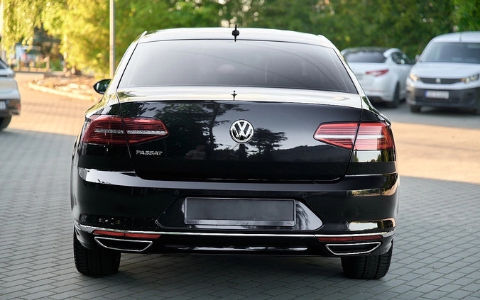 Volkswagen Passat cena 79800 przebieg: 171400, rok produkcji 2019 z Suchowola małe 742